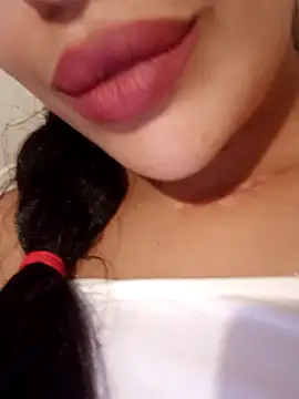 Snapshot of Sexlove1xo chatting on November 2025 06:40:02 PM Sexlove1xo online show from November 2025 06:40:02 PM