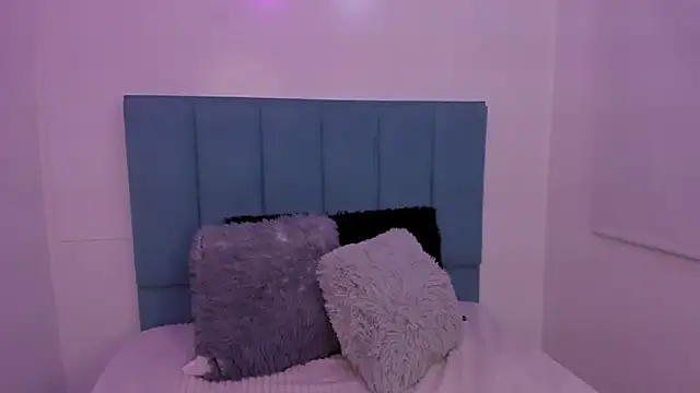 Anniie  Evans online show from November 2025 05:25:02 PM