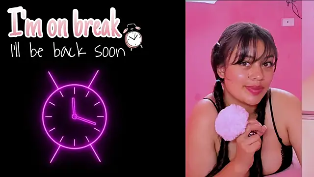 Snapshot of Mila_roussee chatting on October 2025 12:42:02 AM Mila roussee online show from October 2025 12:42:02 AM
