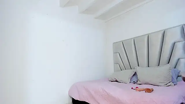 Couple fantasies69 online show from December 2025 07:25:02 AM