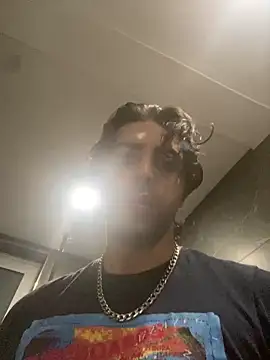 Snapshot of mikekmi21 chatting on February 2025 10:52:02 PM mikekmi21 online show from February 2025 10:52:02 PM