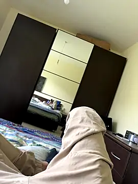 Snapshot of mikekmi21 chatting on December 2025 11:25:02 AM mikekmi21 online show from December 2025 11:25:02 AM