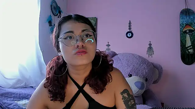 Maddy Jhonsson online show from May 2026 04:58:02 PM