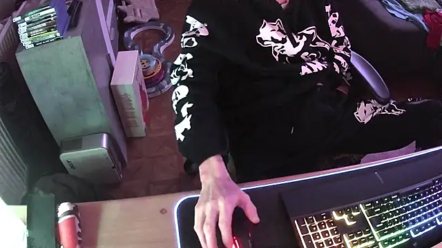 Snapshot of DerGeileLoveboy chatting on December 2025 11:21:01 PM DerGeileLoveboy online show from December 2025 11:21:01 PM