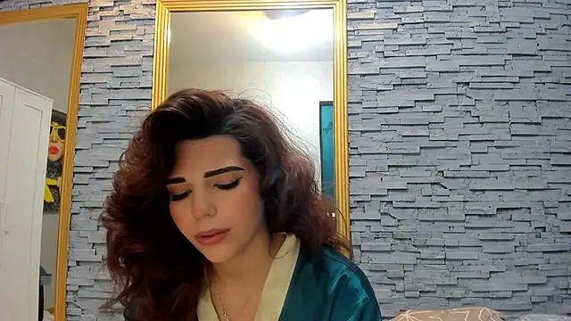 Snapshot of Bella_Posh chatting on March 2025 07:46:02 AM Bella Posh online show from March 2025 07:46:02 AM