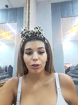 Snapshot of Bella_Posh chatting on October 2025 04:53:02 AM Bella Posh online show from October 2025 04:53:02 AM