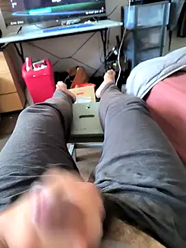 Snapshot of Aloxix chatting on September 2025 08:30:01 AM Aloxix online show from September 2025 08:30:01 AM