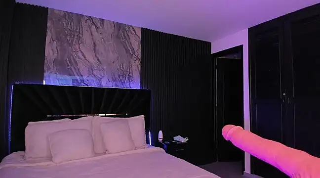 Ibbiebennett online show from March 2025 10:39:02 PM