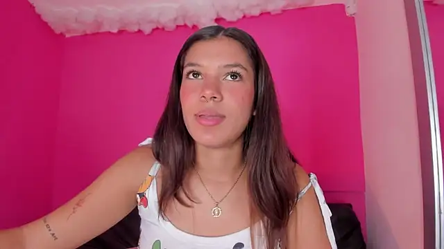 Snapshot of violett_24_ chatting on March 2025 03:13:02 PM violett 24 online show from March 2025 03:13:02 PM