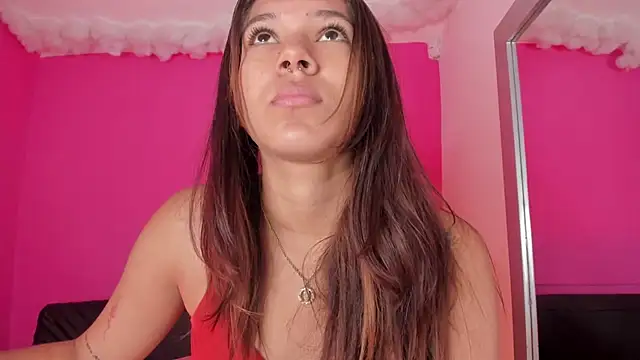 Snapshot of violett_24_ chatting on March 2025 12:59:02 PM violett 24 online show from March 2025 12:59:02 PM