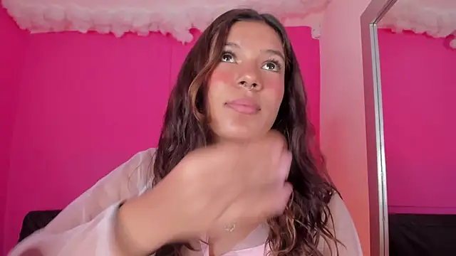 Snapshot of violett_24_ chatting on March 2025 03:45:02 PM violett 24 online show from March 2025 03:45:02 PM