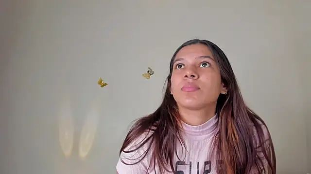 Snapshot of violett_24_ chatting on October 2025 11:26:02 PM violett 24 online show from October 2025 11:26:02 PM