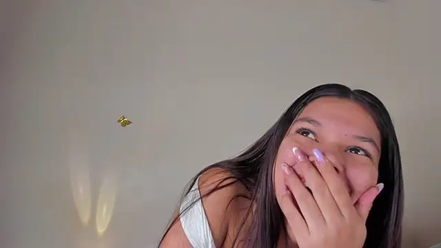 Snapshot of violett_24_ chatting on November 2025 12:03:02 AM violett 24 online show from November 2025 12:03:02 AM