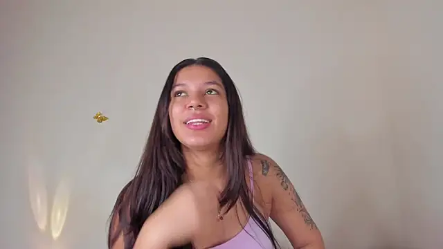 Snapshot of violett_24_ chatting on December 2025 12:52:02 AM violett 24 online show from December 2025 12:52:02 AM