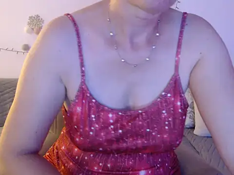 Snapshot of YourfantasyGiuly chatting on June 2026 01:15:01 PM YourfantasyGiuly online show from June 2026 01:15:01 PM