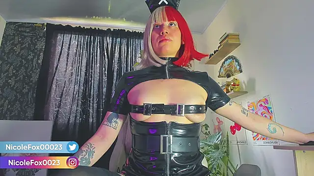 Snapshot of NicoleFox23_ chatting on March 2025 07:05:01 PM NicoleFox23  online show from March 2025 07:05:01 PM