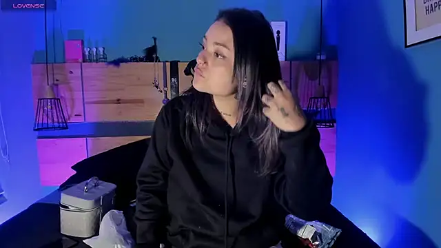 ChloeAllennn online show from March 2026 12:00:01 PM