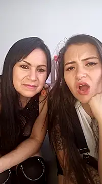 Luna kitty online show from March 2025 08:44:02 PM