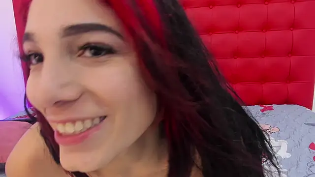 Maite Smith  online show from February 2025 03:19:01 PM