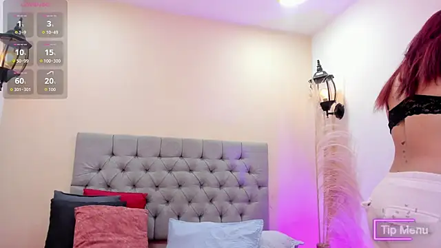 Maite Smith  online show from February 2026 01:21:01 PM