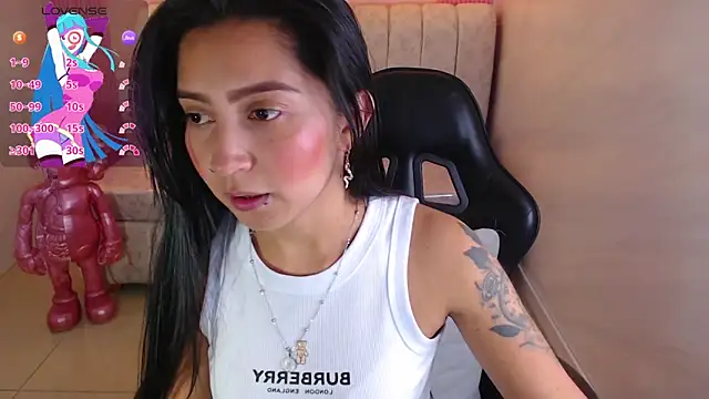 Snapshot of madhison_klain_s chatting on November 2025 08:21:01 PM madhison klain s online show from November 2025 08:21:01 PM