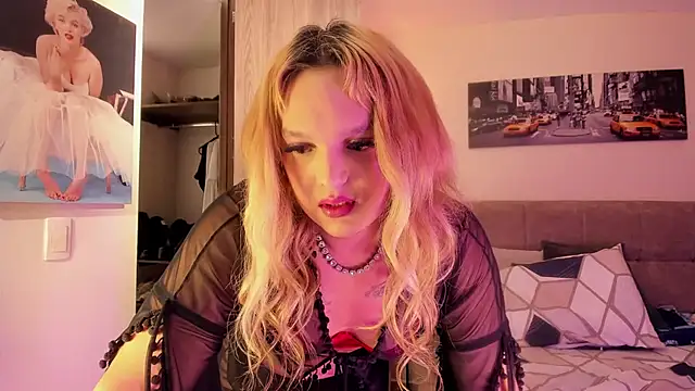 Snapshot of ScarletThompsonx chatting on October 2025 10:52:01 PM ScarletThompsonx online show from October 2025 10:52:01 PM