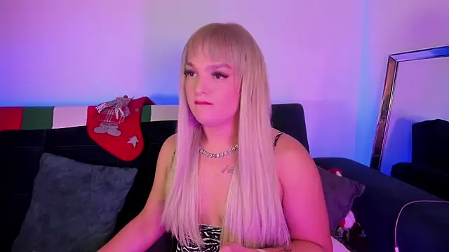 Snapshot of ScarletThompsonx chatting on December 2025 02:05:02 AM ScarletThompsonx online show from December 2025 02:05:02 AM