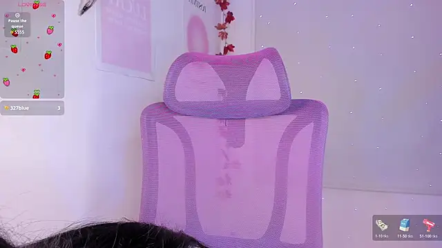 Snapshot of MiaWilsson_ chatting on November 2025 02:06:02 AM MiaWilsson online show from November 2025 02:06:02 AM