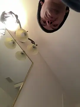 Polaroid White online show from March 2025 06:53:02 AM