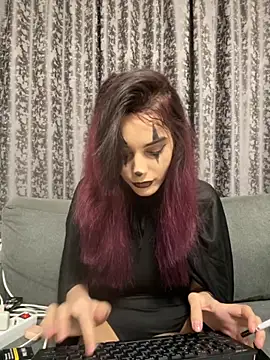 Mazzekyn online show from November 2025 05:59:01 PM