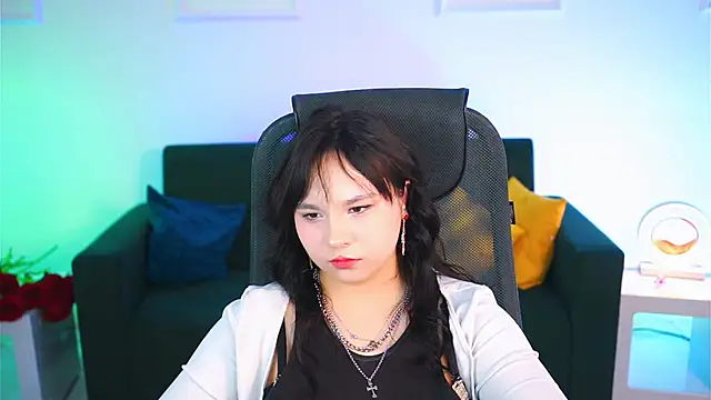 Snapshot of HanaWise chatting on February 2025 02:14:02 PM HanaWise online show from February 2025 02:14:02 PM