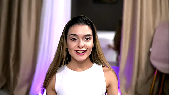 Snapshot of RobertaRosetti chatting on November 2025 11:14:01 AM RobertaRosetti online show from November 2025 11:14:01 AM