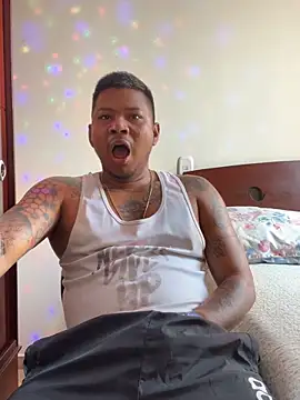 Saipuer31 online show from December 2025 05:06:02 PM