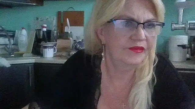 Snapshot of Heidi-Helga chatting on September 2025 04:45:02 AM Heidi-Helga online show from September 2025 04:45:02 AM