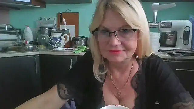 Snapshot of Heidi-Helga chatting on September 2025 06:35:02 AM Heidi-Helga online show from September 2025 06:35:02 AM