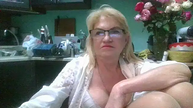 Snapshot of Heidi-Helga chatting on October 2025 07:22:02 PM Heidi-Helga online show from October 2025 07:22:02 PM