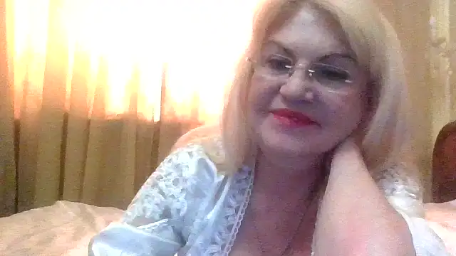 Snapshot of Heidi-Helga chatting on November 2025 06:15:02 AM Heidi-Helga online show from November 2025 06:15:02 AM