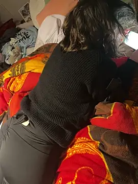 Tightassslut18 online show from February 2025 07:27:02 PM