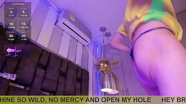 ValentinoMoreti online show from January 2026 06:18:02 AM