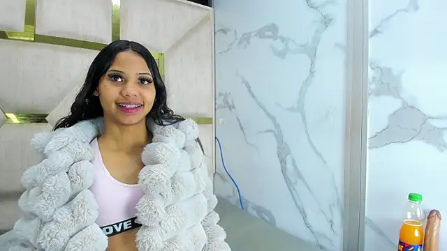 Snapshot of Kendall_6669 chatting on November 2025 12:59:02 PM Kendall 6669 online show from November 2025 12:59:02 PM