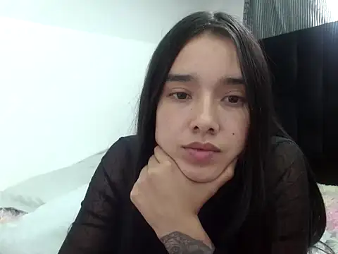  luna 777 online show from September 2025 06:12:02 PM