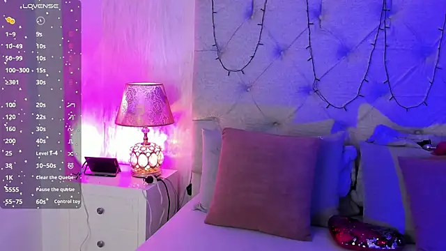 Snapshot of goth_tasha chatting on December 2025 07:34:02 PM goth tasha online show from December 2025 07:34:02 PM