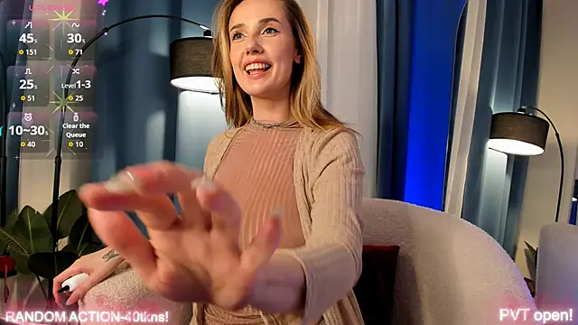 luna joy  online show from October 2025 02:37:02 PM