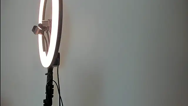 CHANELL 11INCHES online show from March 2025 01:00:01 AM