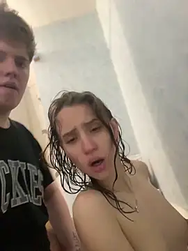 kisssssssss online show from November 2025 11:14:01 AM