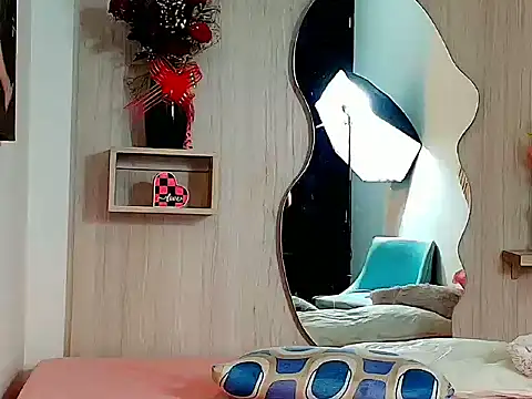 ZaraRousse online show from November 2025 03:20:02 AM