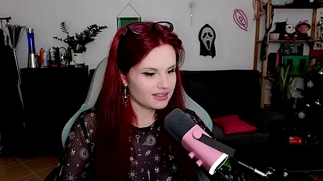 Della Ideal online show from January 2026 06:10:02 PM