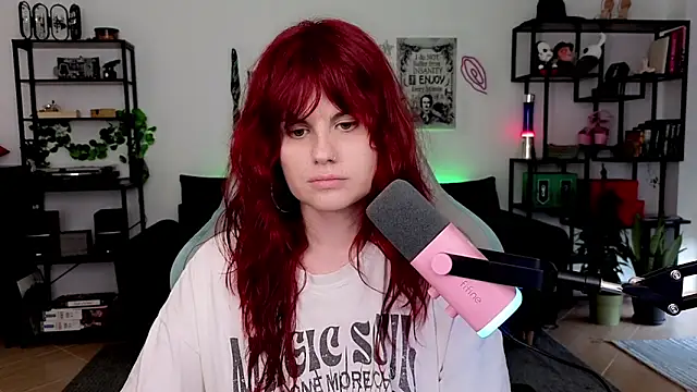 Della Ideal online show from April 2026 04:59:02 PM