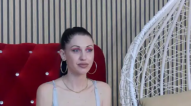 Snapshot of AllisonRay chatting on February 2025 10:30:02 AM AllisonRay online show from February 2025 10:30:02 AM