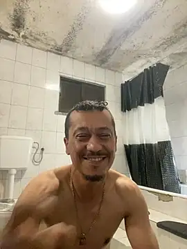 rogerdik76 online show from April 2026 01:25:01 AM